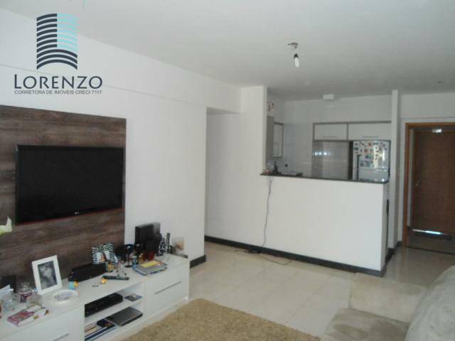 Apartamento à venda com 2 quartos, 68m² - Foto 3