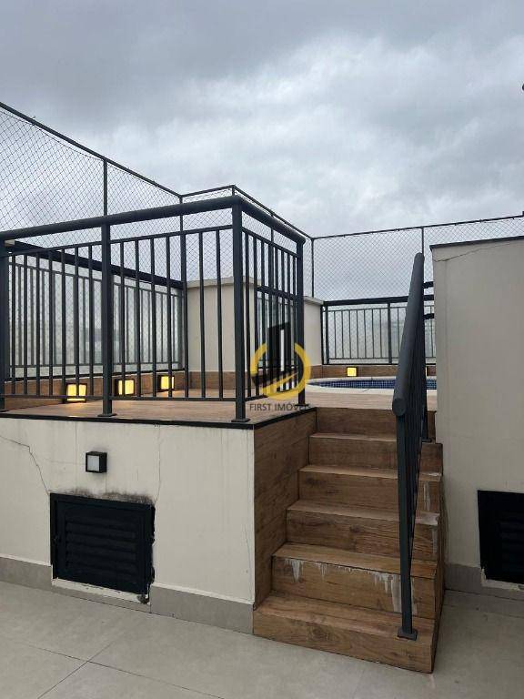 Cobertura à venda com 3 quartos, 200m² - Foto 32