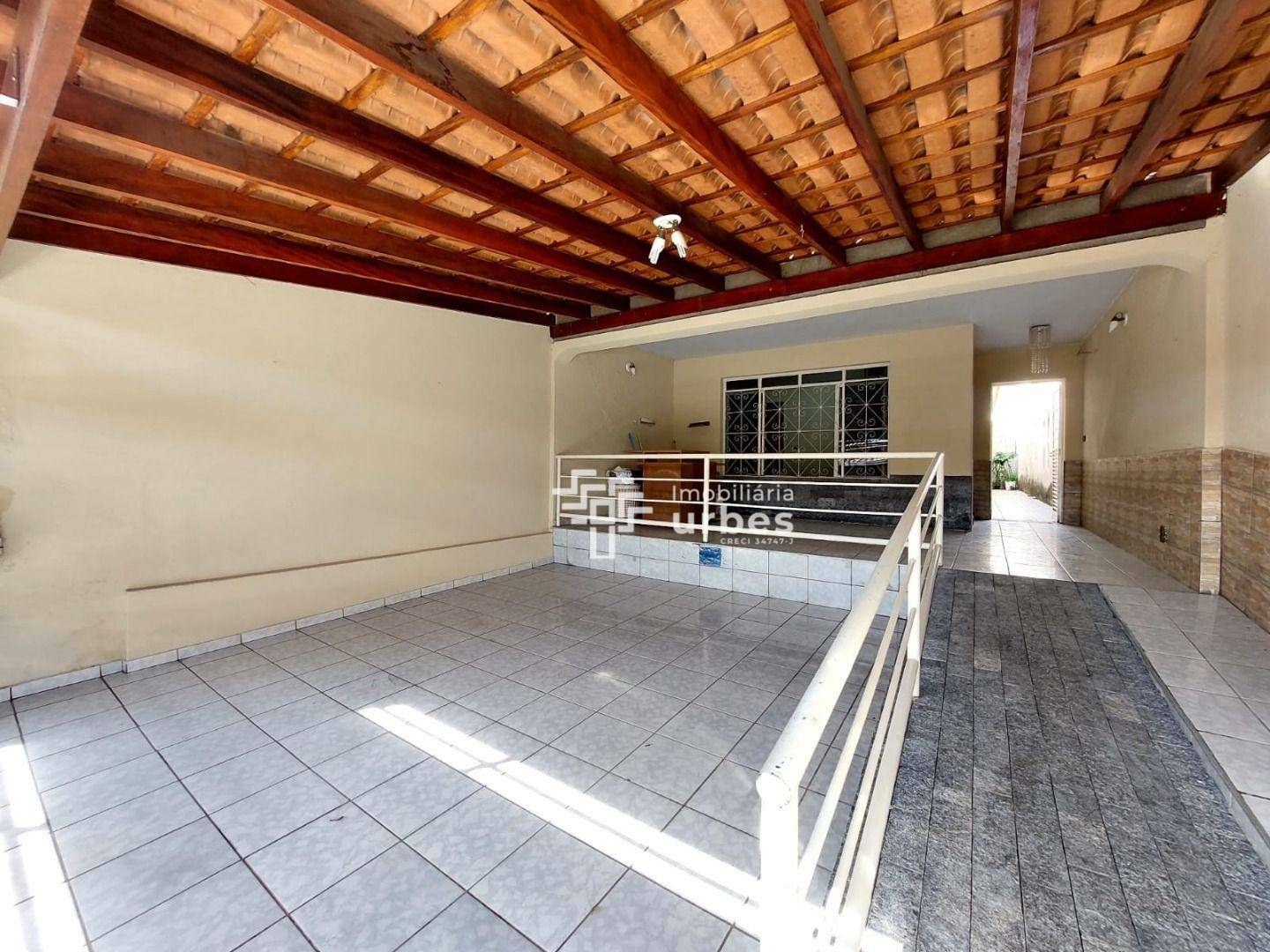 Casa para alugar com 2 quartos, 140m² - Foto 1