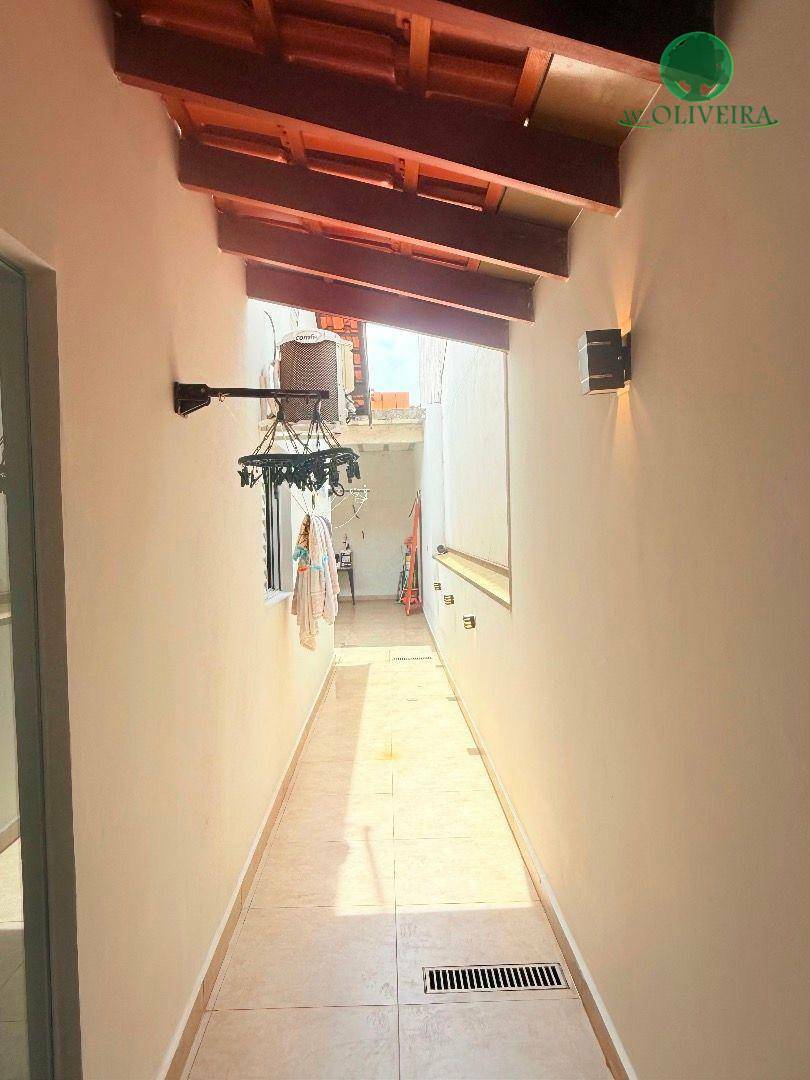 Casa à venda com 2 quartos, 120m² - Foto 15