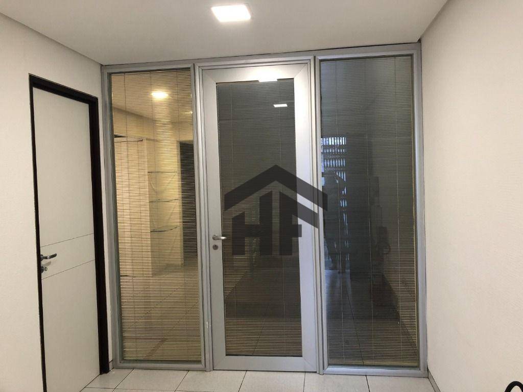 Casa para alugar com 3 quartos, 120m² - Foto 14