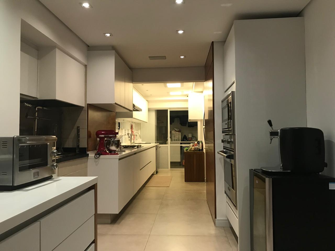 Apartamento à venda com 3 quartos, 161m² - Foto 9