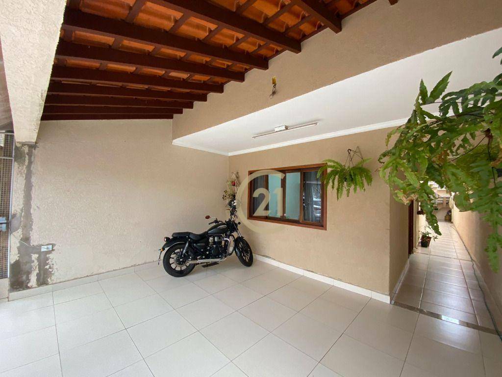 Casa à venda com 3 quartos, 203m² - Foto 3