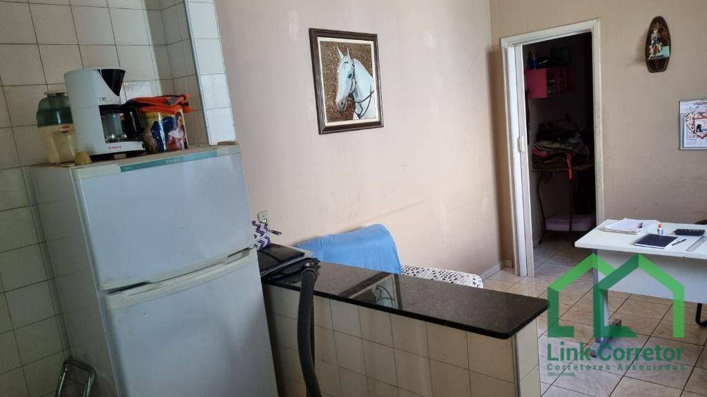 Casa à venda com 3 quartos, 300m² - Foto 26