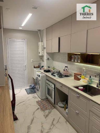 Apartamento à venda com 2 quartos, 75m² - Foto 2