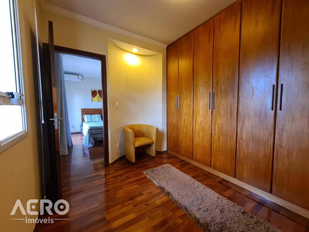 Casa à venda com 3 quartos, 275m² - Foto 62