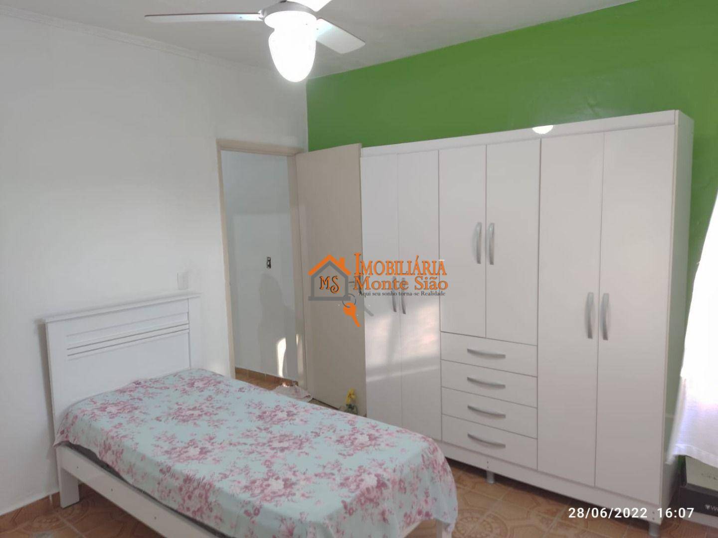 Casa à venda com 2 quartos, 125m² - Foto 4