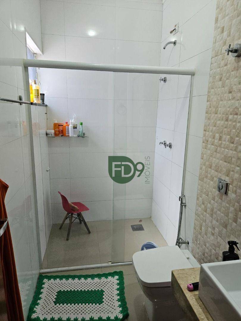 Casa à venda com 3 quartos, 180m² - Foto 7