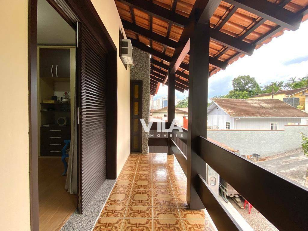 Casa à venda com 3 quartos, 260m² - Foto 15