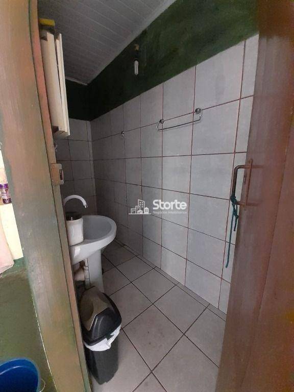 Casa à venda com 5 quartos, 200m² - Foto 15