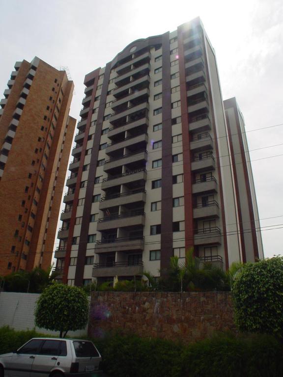 Apartamento à venda com 3 quartos, 118m² - Foto 1