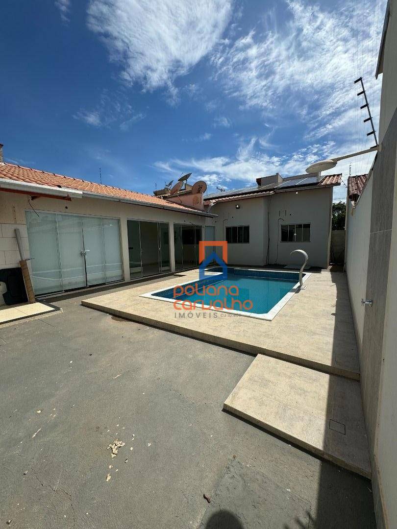 Casa para alugar com 3 quartos, 315M2 - Foto 10