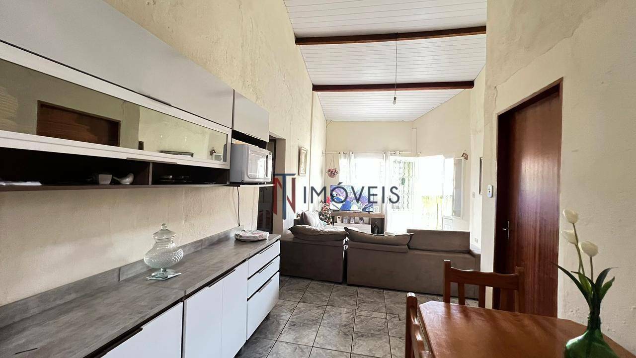 Casa à venda com 5 quartos, 200m² - Foto 33