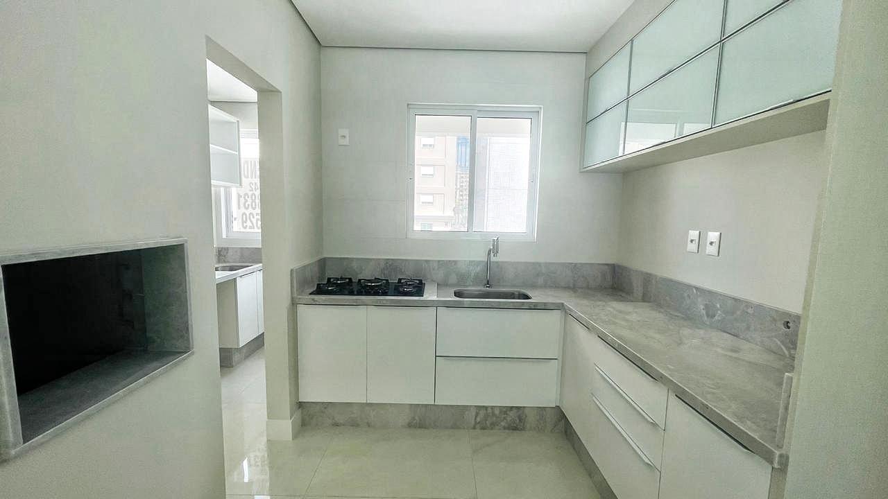 Apartamento à venda com 3 quartos, 120m² - Foto 17