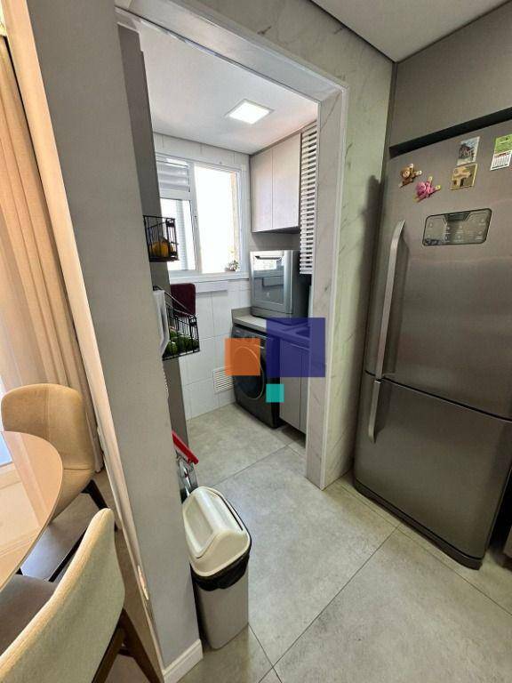 Apartamento à venda com 3 quartos, 61m² - Foto 9