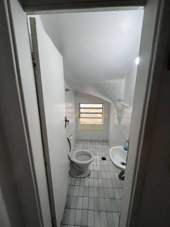 Sobrado para alugar com 2 quartos, 130m² - Foto 4