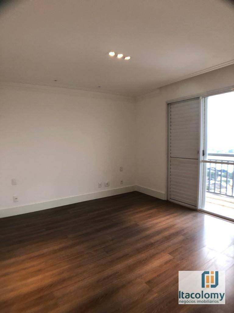 Apartamento à venda com 3 quartos, 165m² - Foto 8