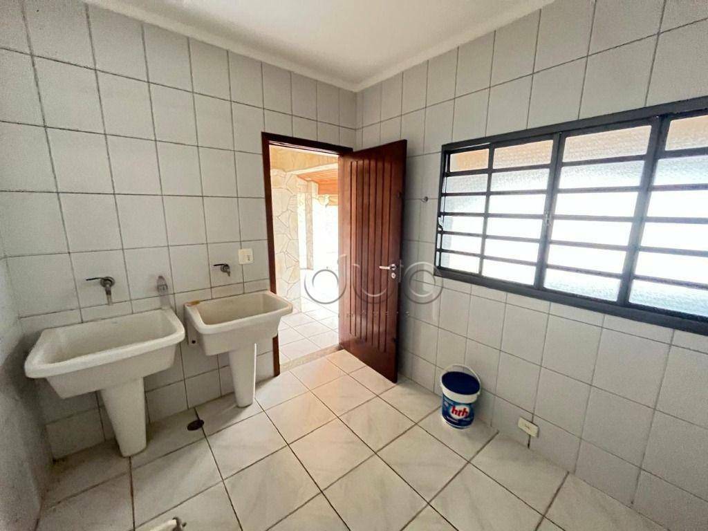 Casa à venda com 3 quartos, 200m² - Foto 30