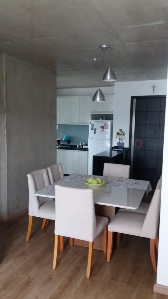 Apartamento à venda com 2 quartos, 70m² - Foto 1