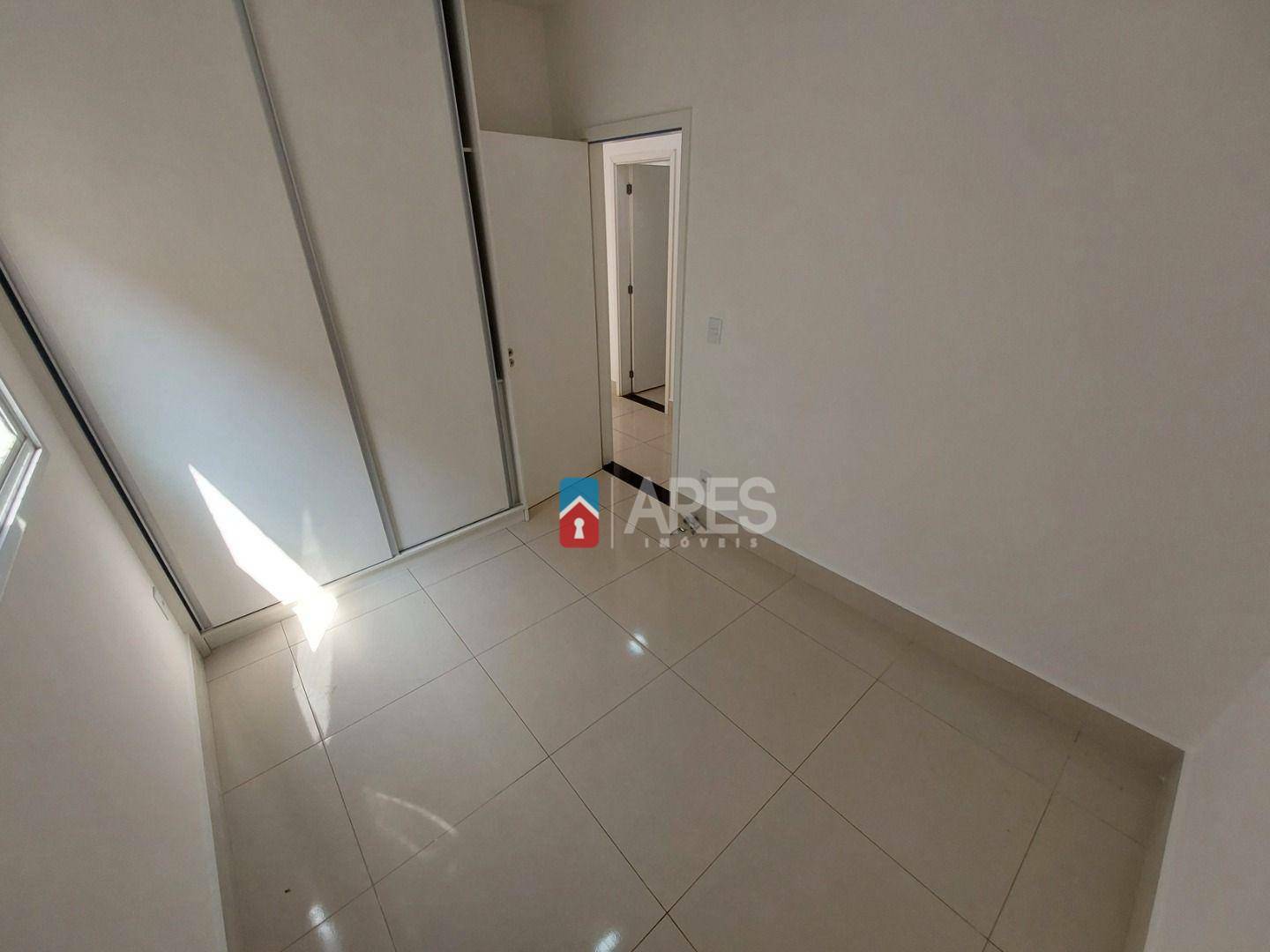 Casa para alugar com 3 quartos, 153m² - Foto 11