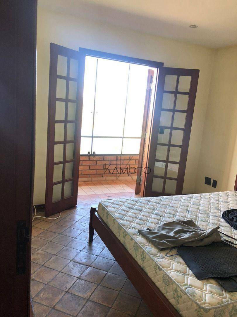 Sobrado à venda com 3 quartos, 300m² - Foto 17