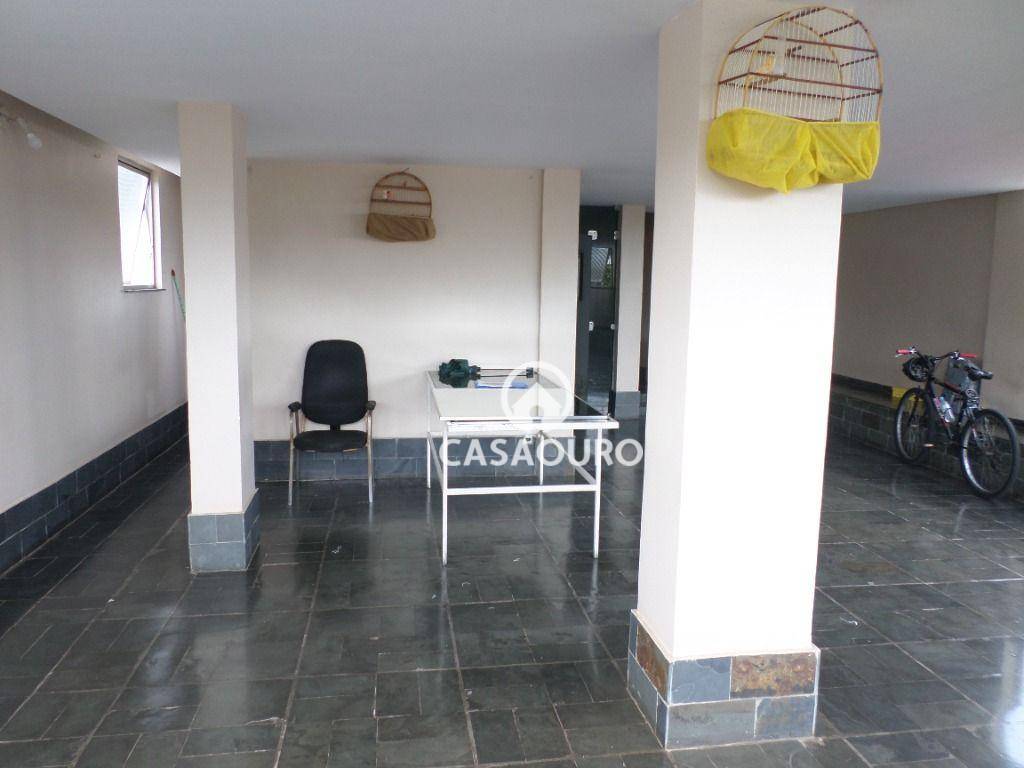 Apartamento à venda com 2 quartos, 70m² - Foto 28