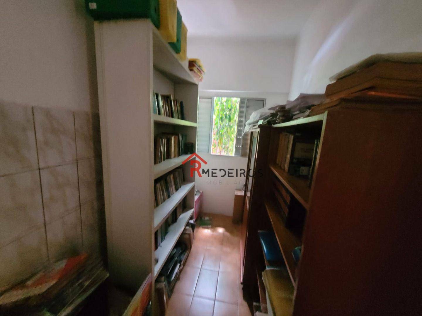 Casa à venda com 3 quartos, 300m² - Foto 22