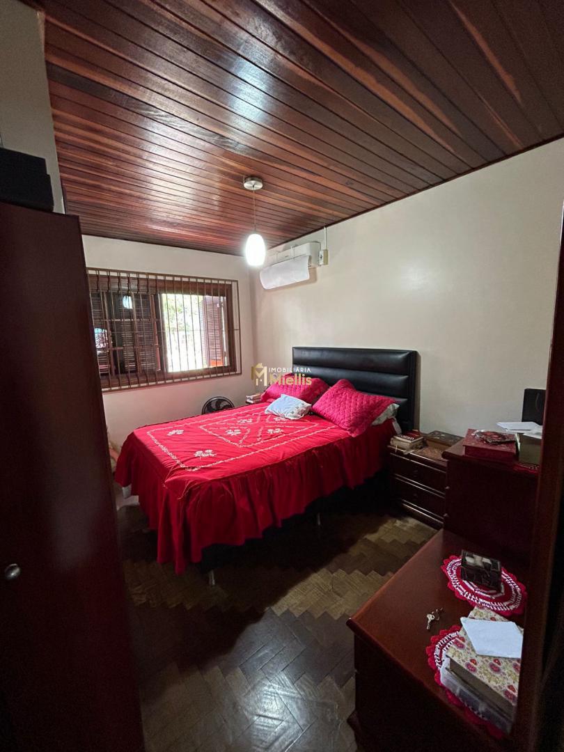 Casa à venda com 3 quartos, 338m² - Foto 18