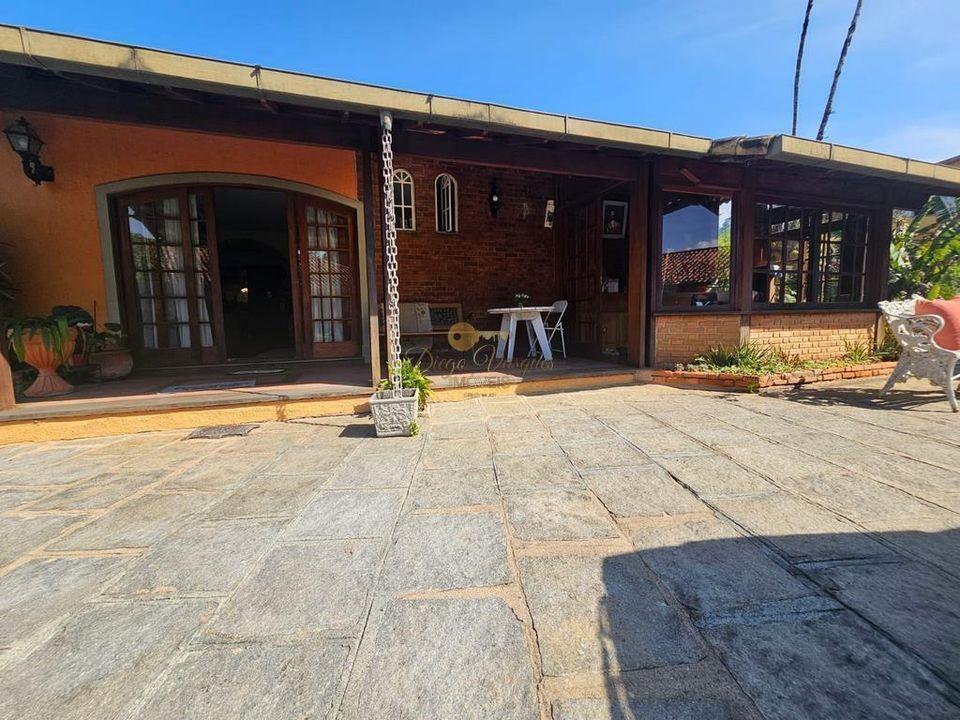 Casa à venda com 3 quartos, 500m² - Foto 4