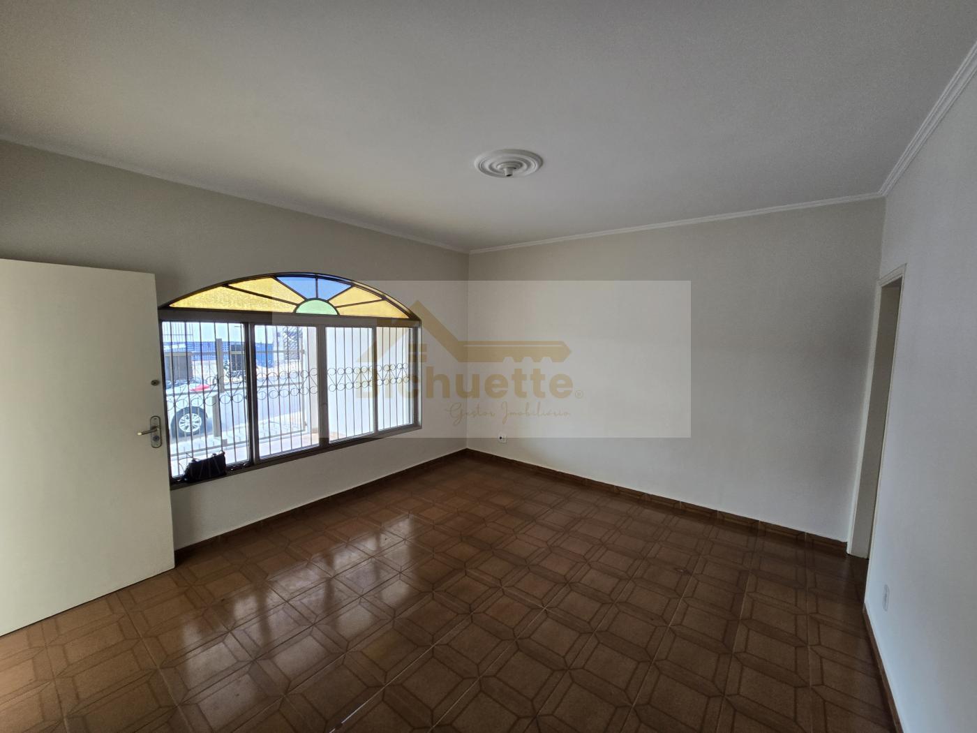 Casa à venda com 2 quartos, 264m² - Foto 1