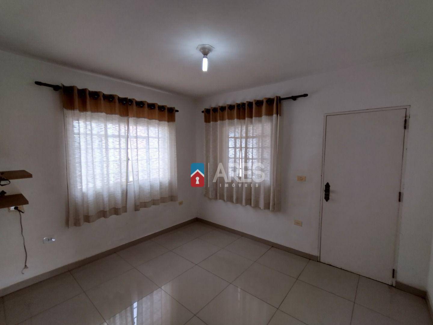 Casa à venda com 4 quartos, 300m² - Foto 6