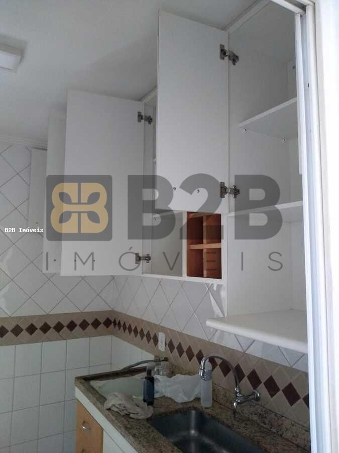 Apartamento à venda com 3 quartos, 64m² - Foto 3