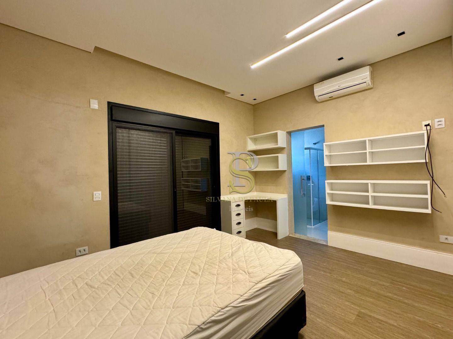 Casa de Condomínio para alugar com 4 quartos, 550m² - Foto 32