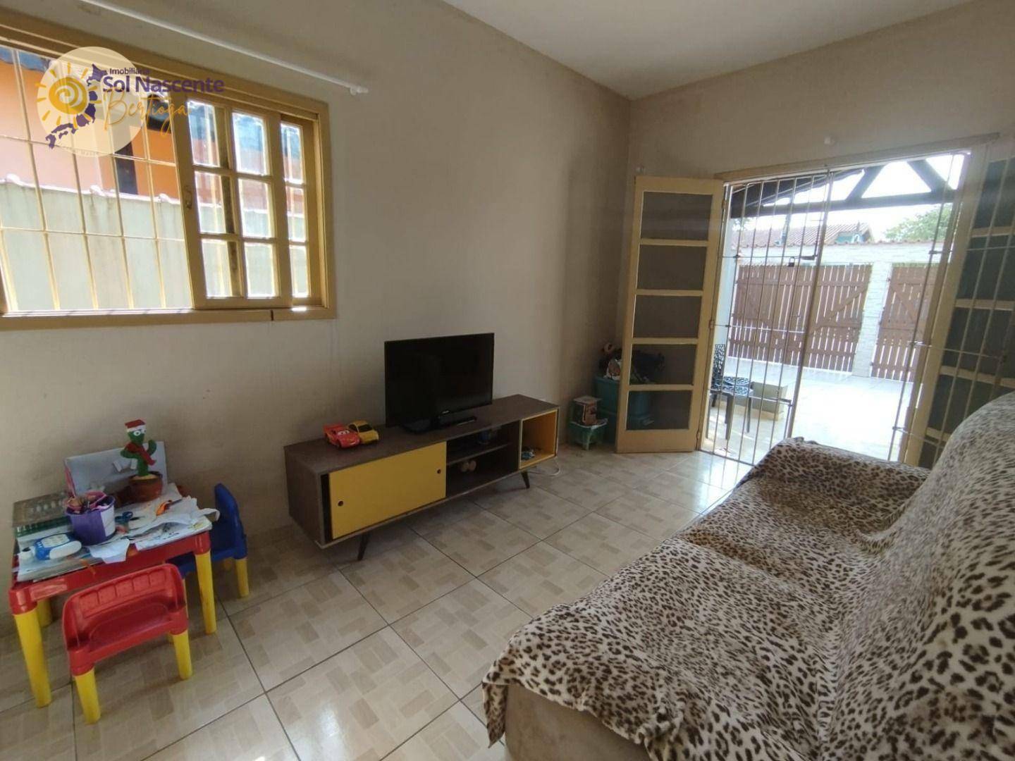 Casa à venda com 3 quartos, 137m² - Foto 4