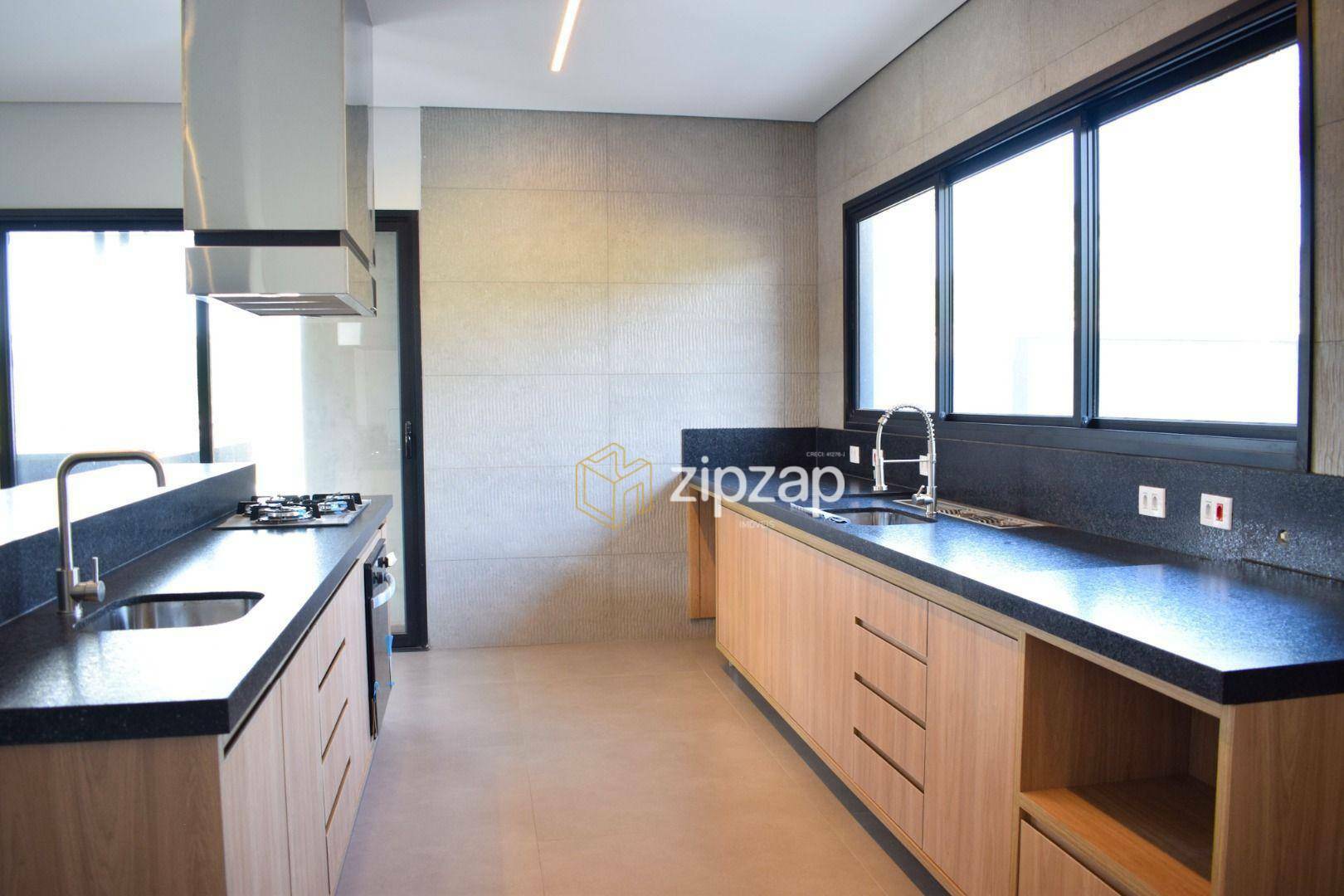 Casa à venda com 4 quartos, 440m² - Foto 3