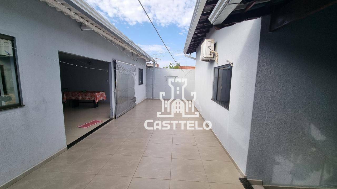 Casa à venda com 3 quartos, 250m² - Foto 14