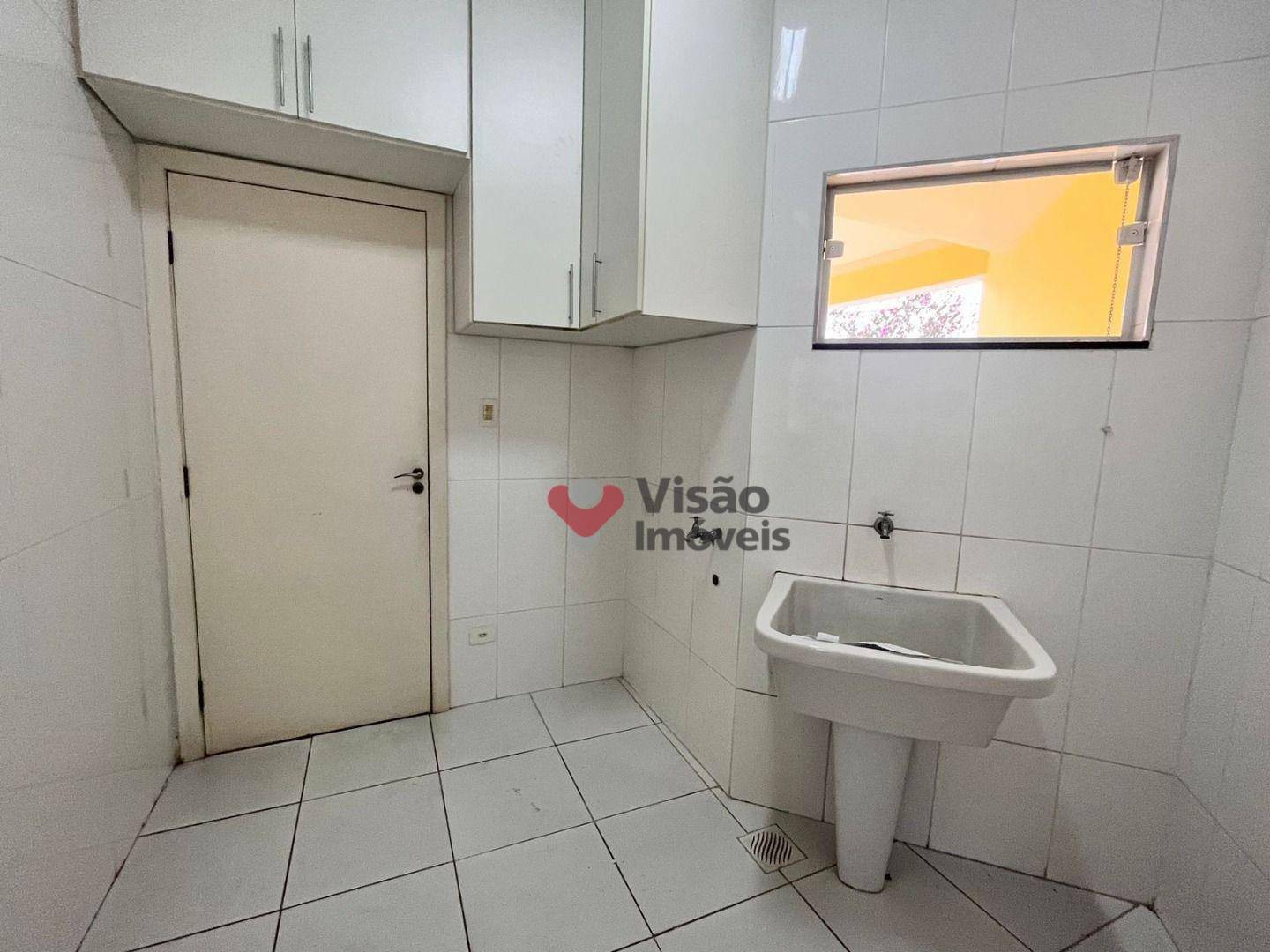 Casa à venda com 3 quartos, 220m² - Foto 21