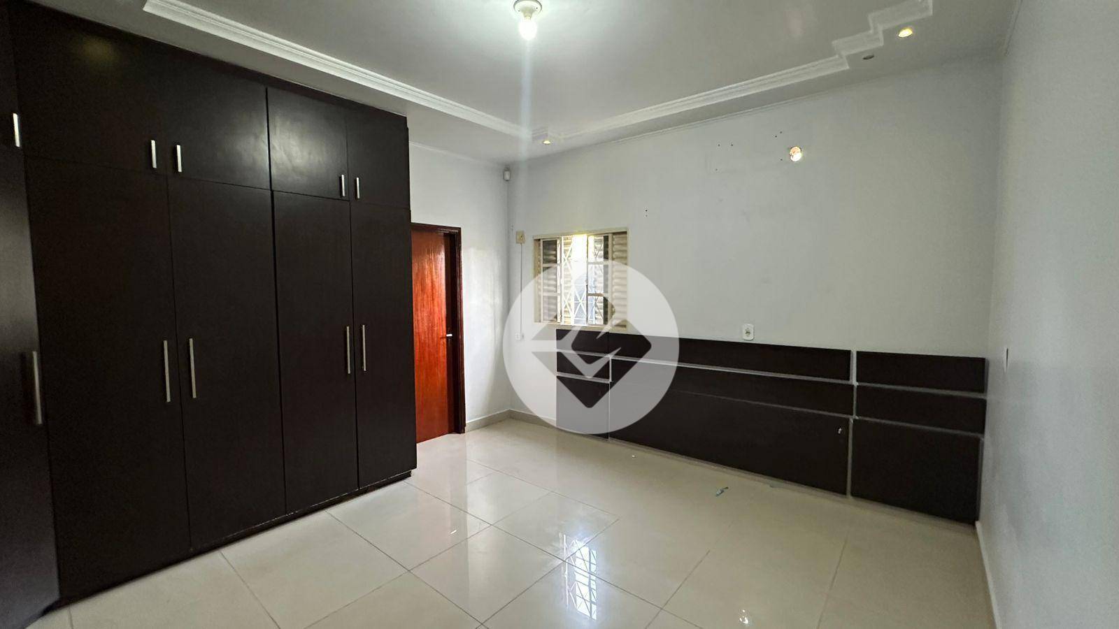 Casa à venda com 3 quartos, 450m² - Foto 17