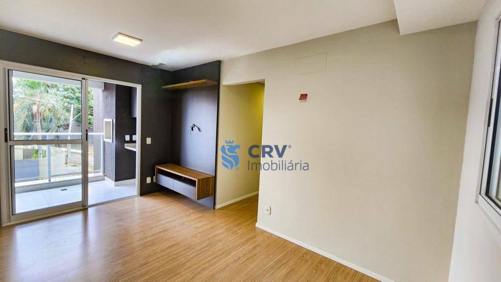 Apartamento à venda com 3 quartos, 71m² - Foto 2