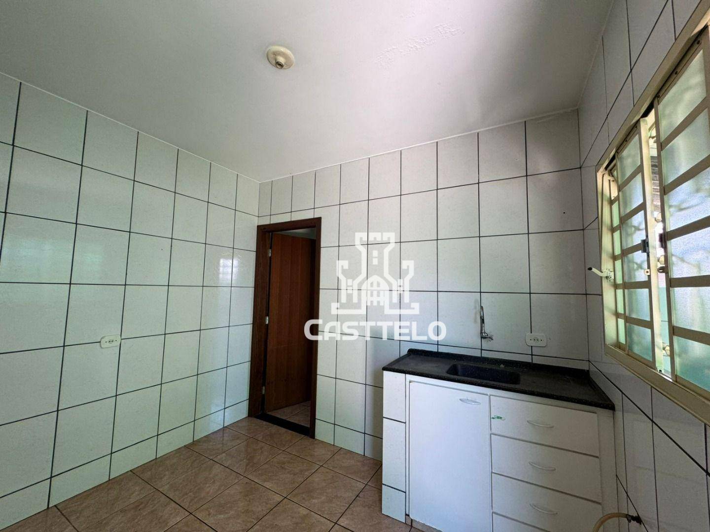 Casa para alugar com 2 quartos, 50m² - Foto 6