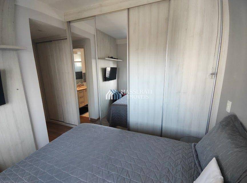 Apartamento para alugar com 2 quartos, 65m² - Foto 8