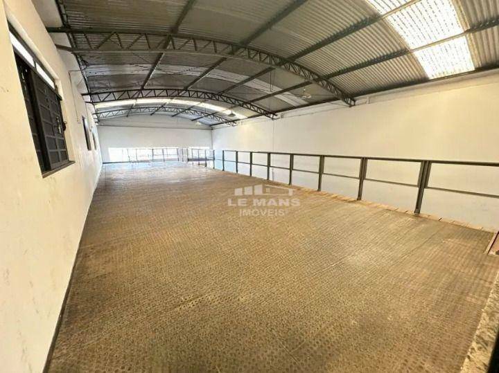 Depósito-Galpão-Armazém à venda e aluguel, 341m² - Foto 1
