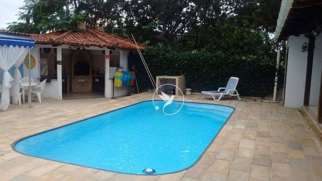 Casa à venda com 6 quartos, 260m² - Foto 5