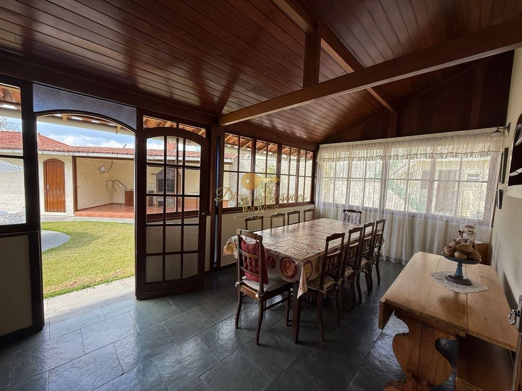 Casa à venda com 11 quartos, 1400m² - Foto 15
