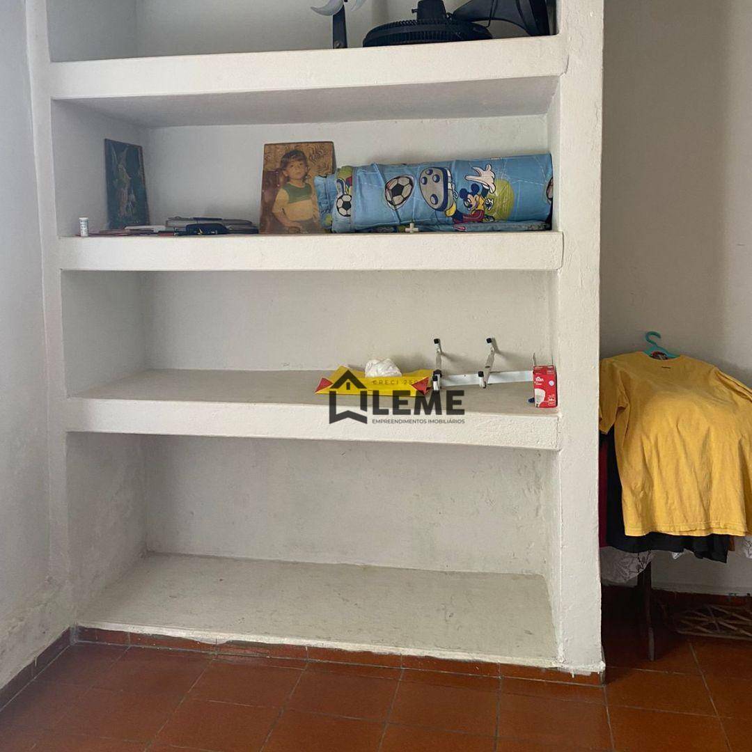 Casa à venda com 3 quartos, 188m² - Foto 13