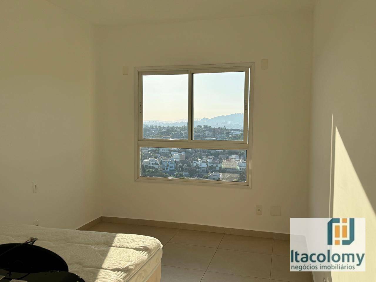 Apartamento à venda com 2 quartos, 62m² - Foto 7