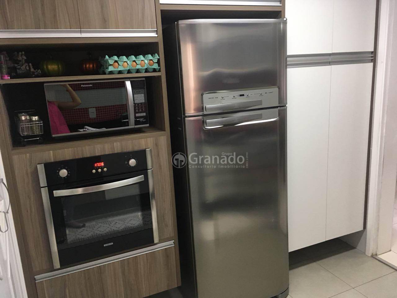 Apartamento à venda com 3 quartos, 122m² - Foto 22