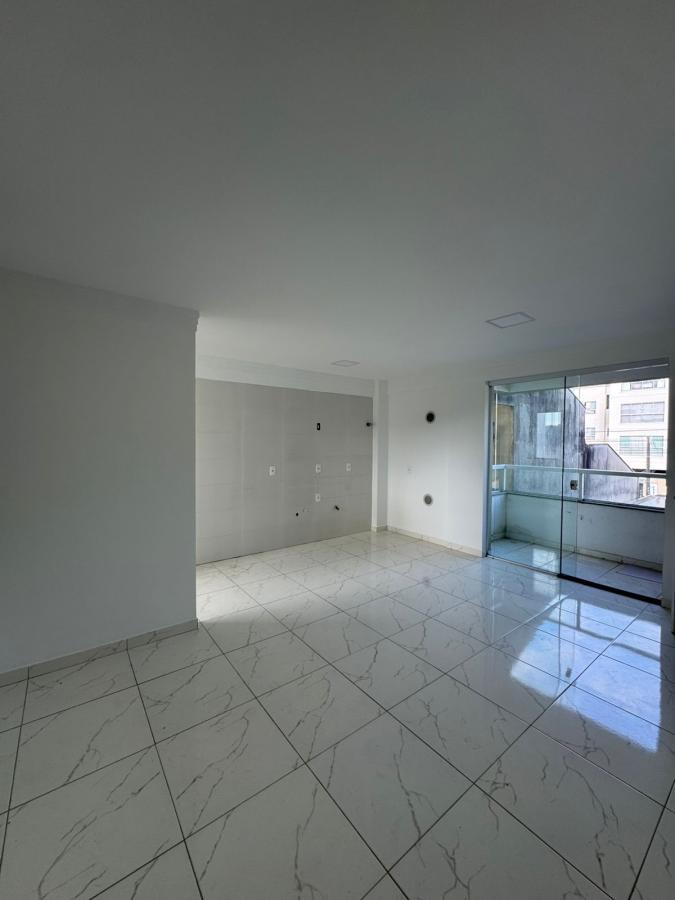 Apartamento à venda com 2 quartos, 60m² - Foto 2