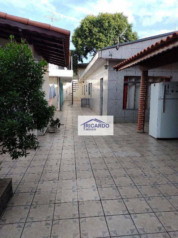 Casa à venda com 3 quartos, 400m² - Foto 21