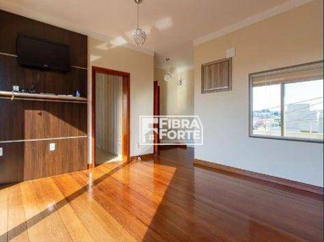 Casa de Condomínio para alugar com 4 quartos, 450m² - Foto 28